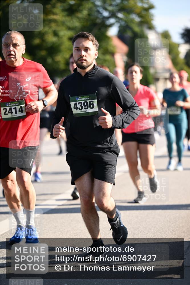 01.09.2024 - BARMER Alsterlauf Dr. Thomas Lammeyer http://msf.ph/oto/6907427 01.09.2024 09:42:42 Laufen 2414, 35, 4396 meine-sportfotos.de