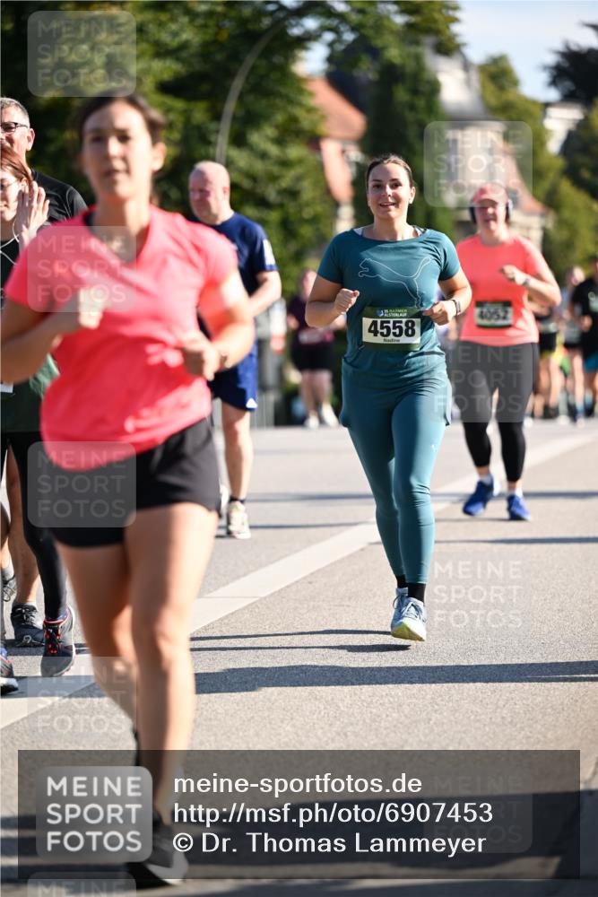 01.09.2024 - BARMER Alsterlauf Dr. Thomas Lammeyer http://msf.ph/oto/6907453 01.09.2024 09:42:44 Laufen 4052, 4558 meine-sportfotos.de