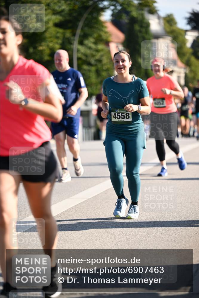 01.09.2024 - BARMER Alsterlauf Dr. Thomas Lammeyer http://msf.ph/oto/6907463 01.09.2024 09:42:44 Laufen 4558, 41005 meine-sportfotos.de
