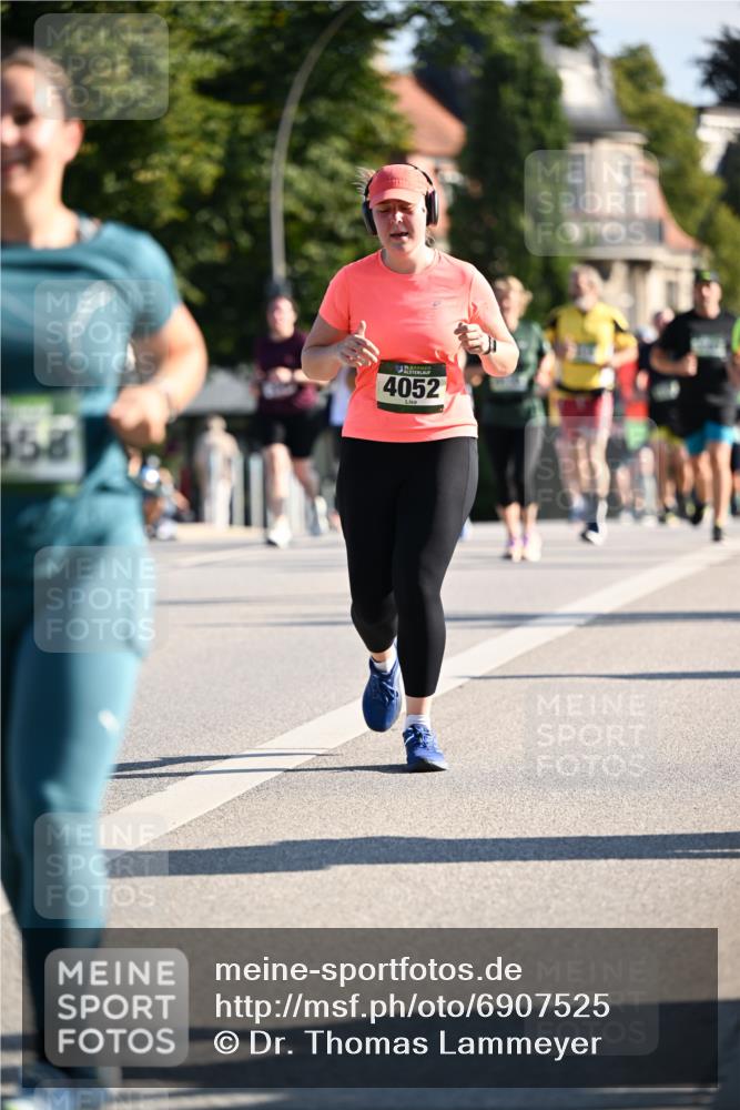 01.09.2024 - BARMER Alsterlauf Dr. Thomas Lammeyer http://msf.ph/oto/6907525 01.09.2024 09:42:46 Laufen 558, 4052 meine-sportfotos.de