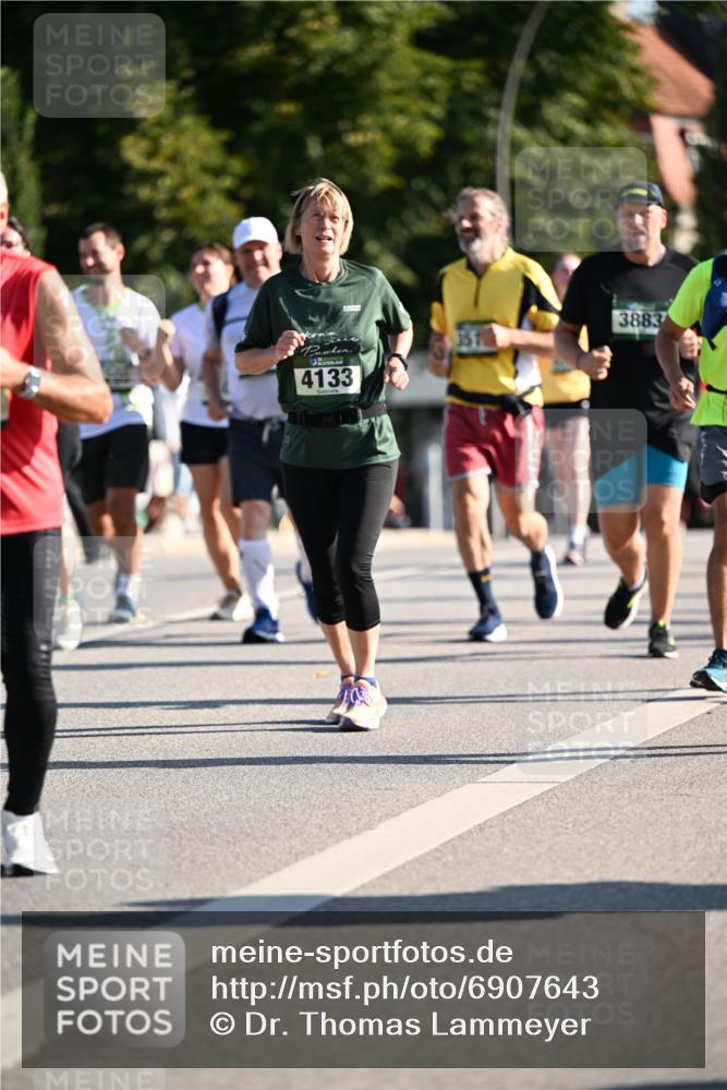 01.09.2024 - BARMER Alsterlauf Dr. Thomas Lammeyer http://msf.ph/oto/6907643 01.09.2024 09:42:50 Laufen 4133, 157, 3883 meine-sportfotos.de