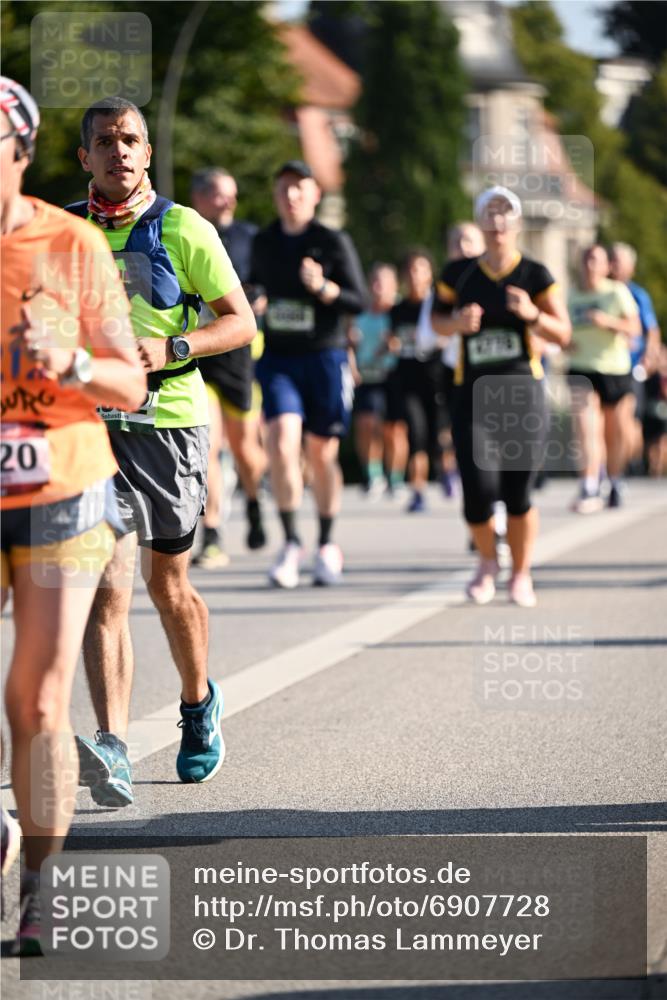 01.09.2024 - BARMER Alsterlauf Dr. Thomas Lammeyer http://msf.ph/oto/6907728 01.09.2024 09:42:53 Laufen 20 meine-sportfotos.de