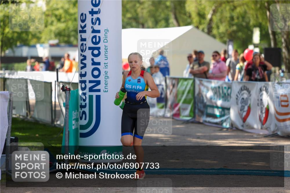 01.09.2024 - 17. Tribühne Triathlon Michael Strokosch http://msf.ph/oto/6907733 01.09.2024 11:25:51 Ziel 184 meine-sportfotos.de