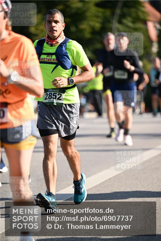 01.09.2024 - BARMER Alsterlauf Dr. Thomas Lammeyer http://msf.ph/oto/6907737 01.09.2024 09:42:53 Laufen 55, 2852 meine-sportfotos.de