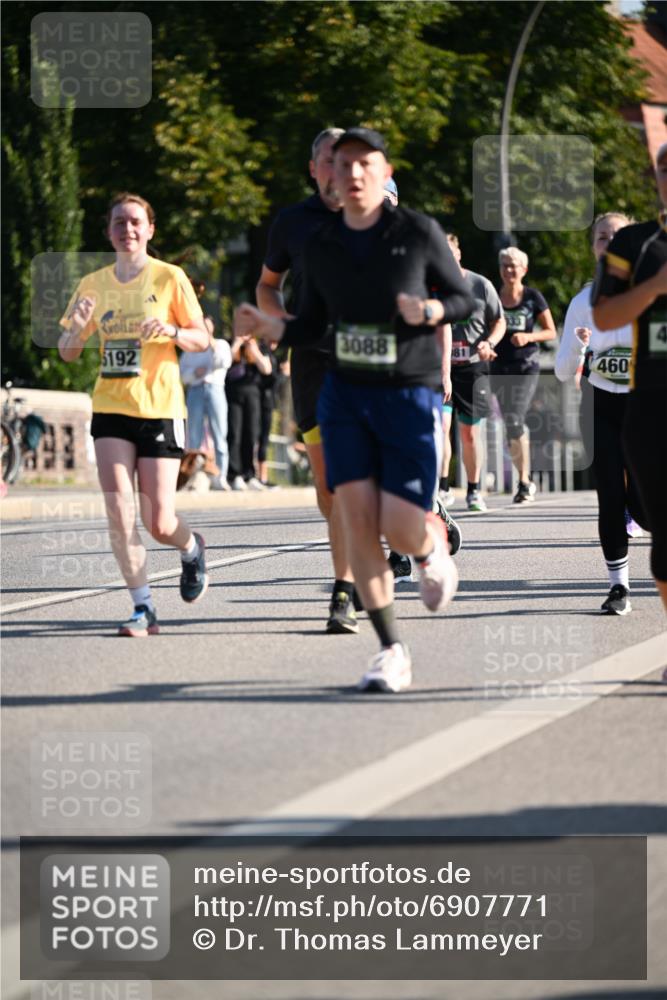 01.09.2024 - BARMER Alsterlauf Dr. Thomas Lammeyer http://msf.ph/oto/6907771 01.09.2024 09:42:55 Laufen 192, 3088, 460 meine-sportfotos.de