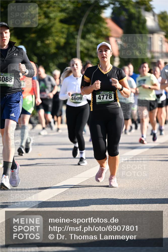 01.09.2024 - BARMER Alsterlauf Dr. Thomas Lammeyer http://msf.ph/oto/6907801 01.09.2024 09:42:56 Laufen 35, 3088, 4609, 4778 meine-sportfotos.de
