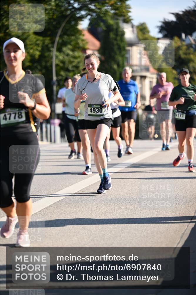 01.09.2024 - BARMER Alsterlauf Dr. Thomas Lammeyer http://msf.ph/oto/6907840 01.09.2024 09:42:57 Laufen 4778, 4930 meine-sportfotos.de