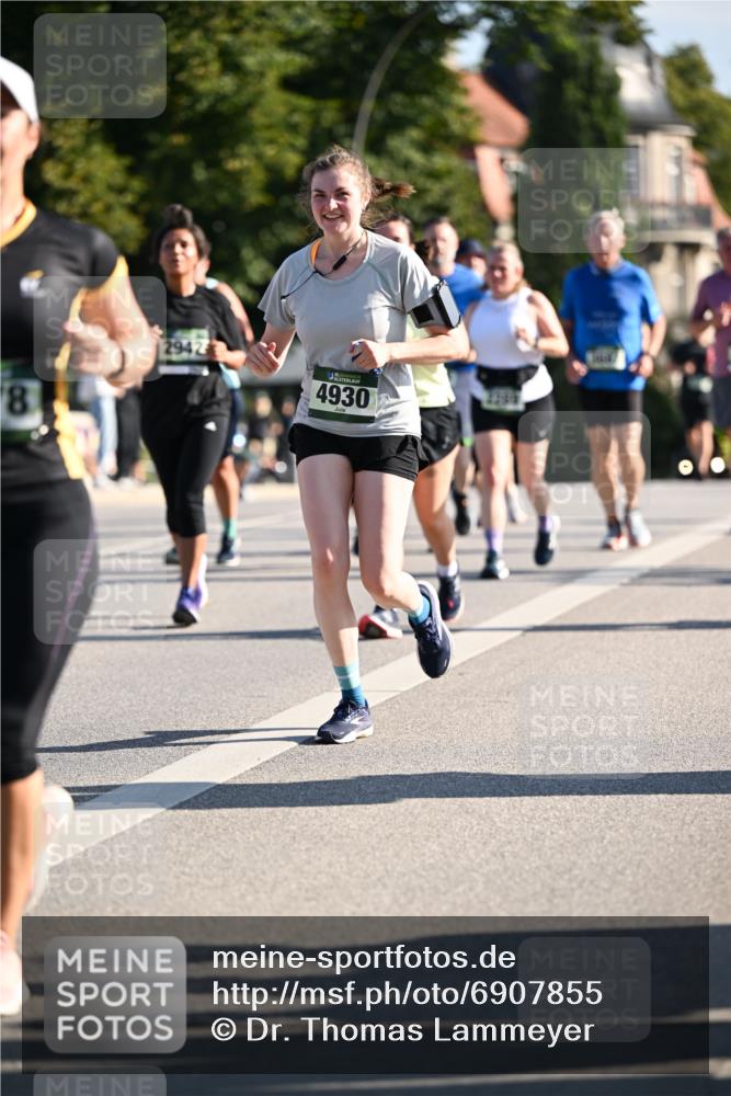01.09.2024 - BARMER Alsterlauf Dr. Thomas Lammeyer http://msf.ph/oto/6907855 01.09.2024 09:42:58 Laufen 8, 2942, 4930 meine-sportfotos.de