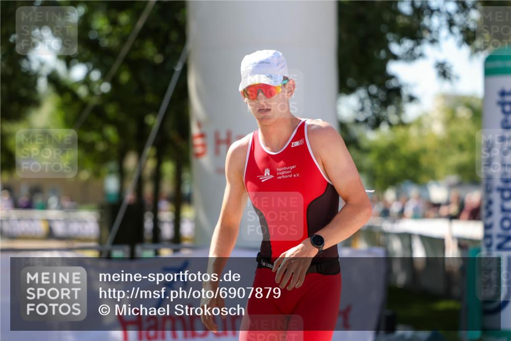 01.09.2024 - 17. Tribühne Triathlon Michael Strokosch http://msf.ph/oto/6907879 01.09.2024 11:42:53 Ziel 361 meine-sportfotos.de