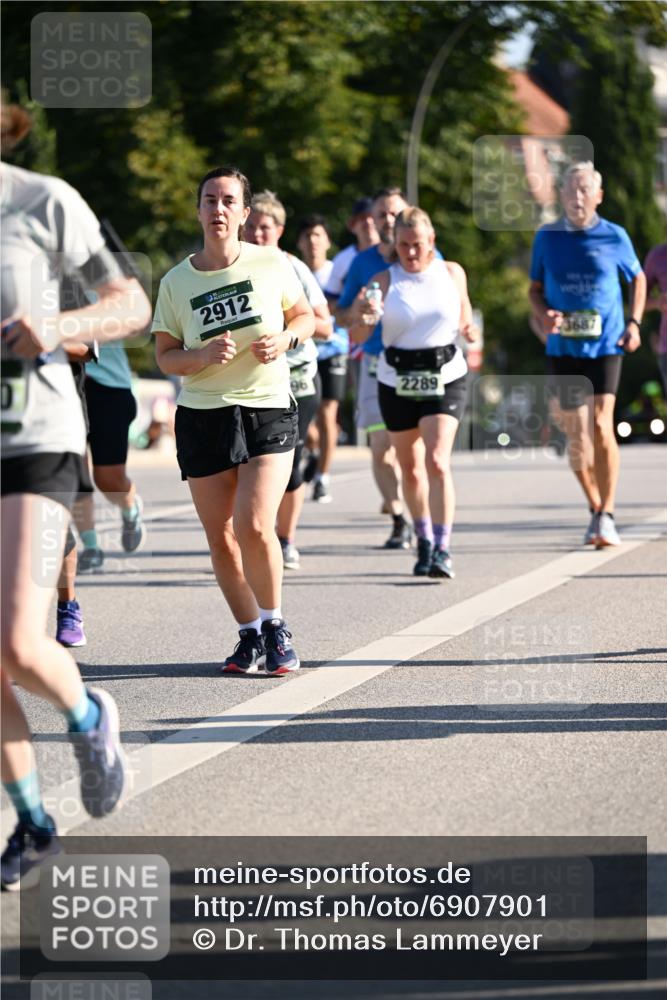 01.09.2024 - BARMER Alsterlauf Dr. Thomas Lammeyer http://msf.ph/oto/6907901 01.09.2024 09:42:59 Laufen 2912, 2289, 23687 meine-sportfotos.de