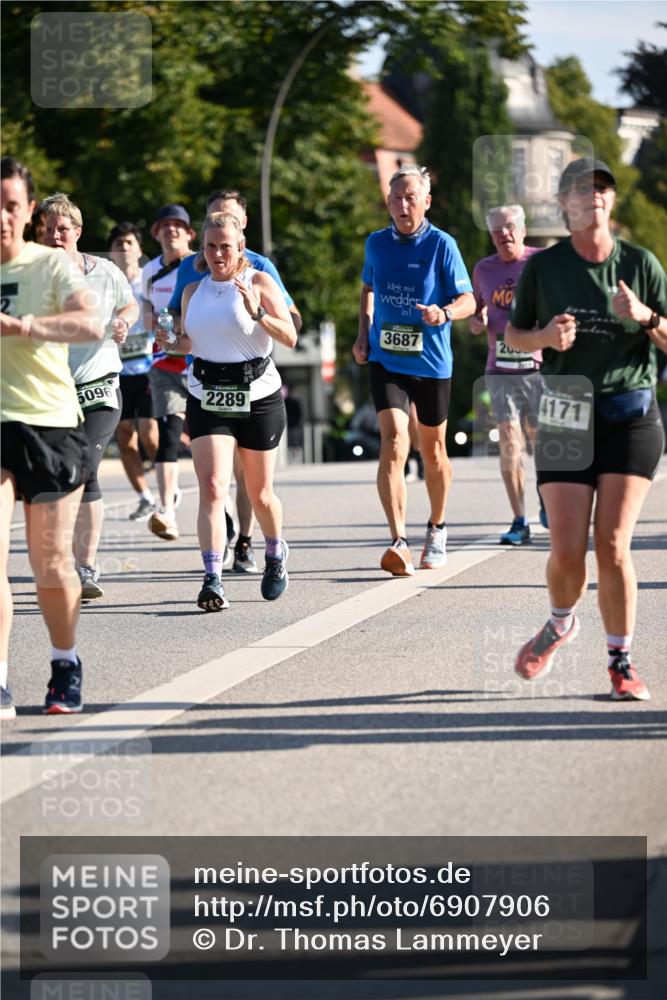 01.09.2024 - BARMER Alsterlauf Dr. Thomas Lammeyer http://msf.ph/oto/6907906 01.09.2024 09:43:00 Laufen 5096, 2289, 45, 3687, 200, 4171 meine-sportfotos.de