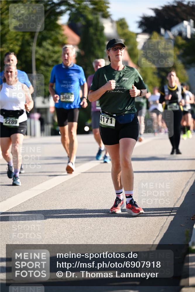 01.09.2024 - BARMER Alsterlauf Dr. Thomas Lammeyer http://msf.ph/oto/6907918 01.09.2024 09:43:00 Laufen 2289, 3687, 4171 meine-sportfotos.de