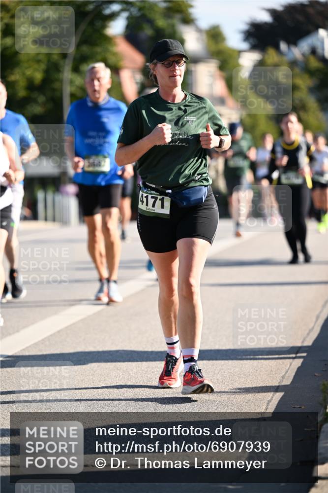 01.09.2024 - BARMER Alsterlauf Dr. Thomas Lammeyer http://msf.ph/oto/6907939 01.09.2024 09:43:01 Laufen 4171 meine-sportfotos.de
