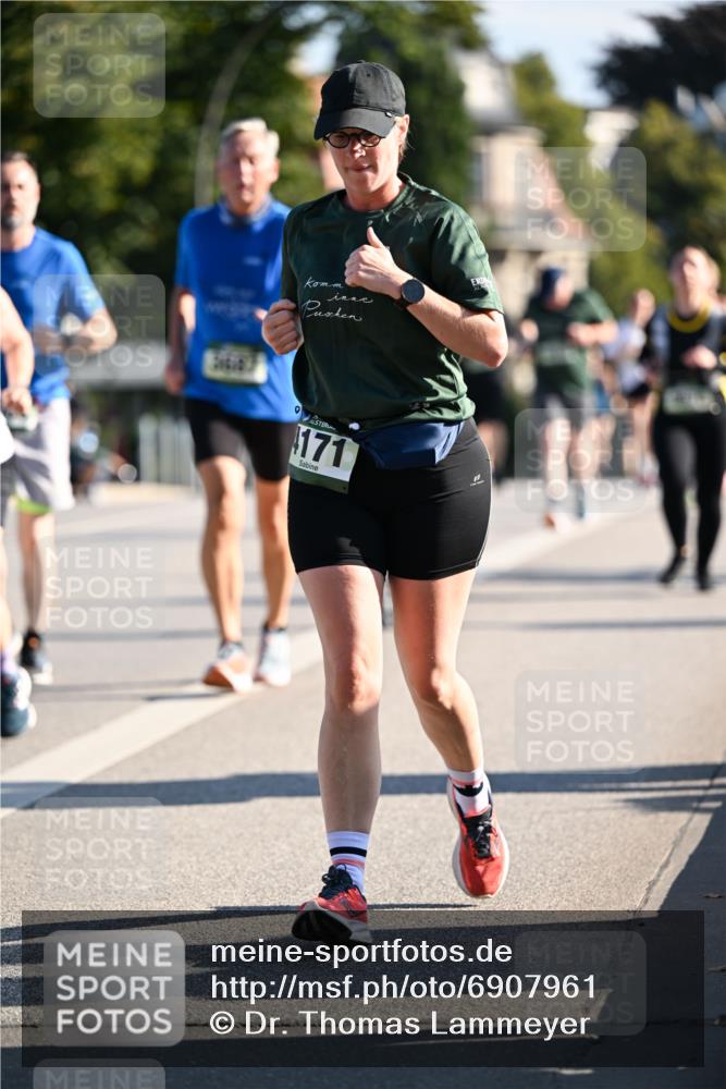 01.09.2024 - BARMER Alsterlauf Dr. Thomas Lammeyer http://msf.ph/oto/6907961 01.09.2024 09:43:01 Laufen 171 meine-sportfotos.de