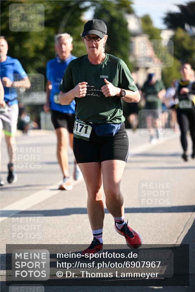 01.09.2024 - BARMER Alsterlauf Dr. Thomas Lammeyer http://msf.ph/oto/6907967 01.09.2024 09:43:01 Laufen 35, 171 meine-sportfotos.de