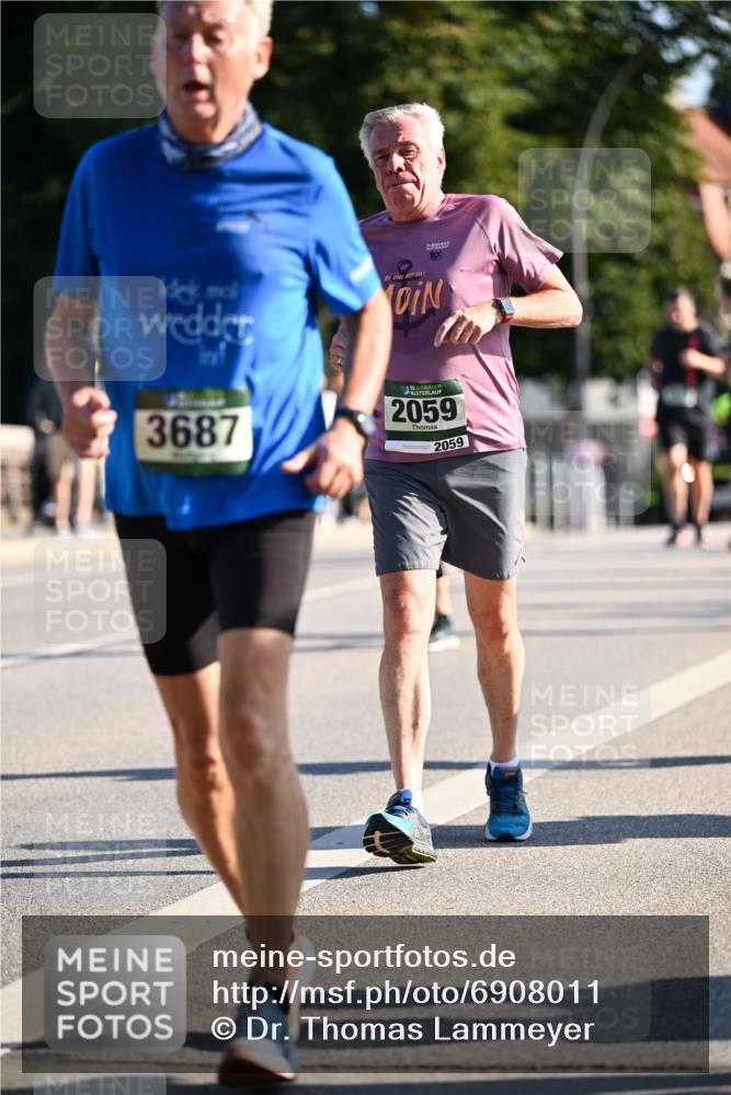 01.09.2024 - BARMER Alsterlauf Dr. Thomas Lammeyer http://msf.ph/oto/6908011 01.09.2024 09:43:04 Laufen 3687, 10, 13, 2059, 2059 meine-sportfotos.de