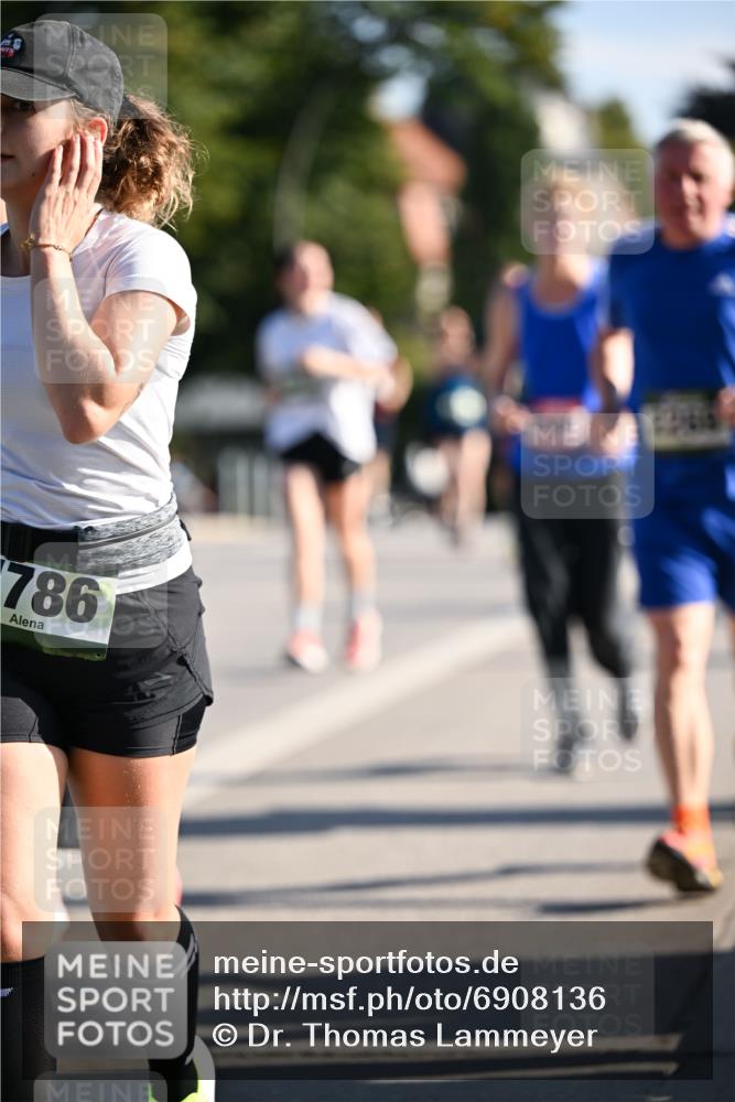 01.09.2024 - BARMER Alsterlauf Dr. Thomas Lammeyer http://msf.ph/oto/6908136 01.09.2024 09:43:10 Laufen 786 meine-sportfotos.de