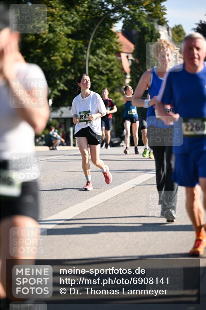 01.09.2024 - BARMER Alsterlauf Dr. Thomas Lammeyer http://msf.ph/oto/6908141 01.09.2024 09:43:11 Laufen 2683, 2683, 2269 meine-sportfotos.de