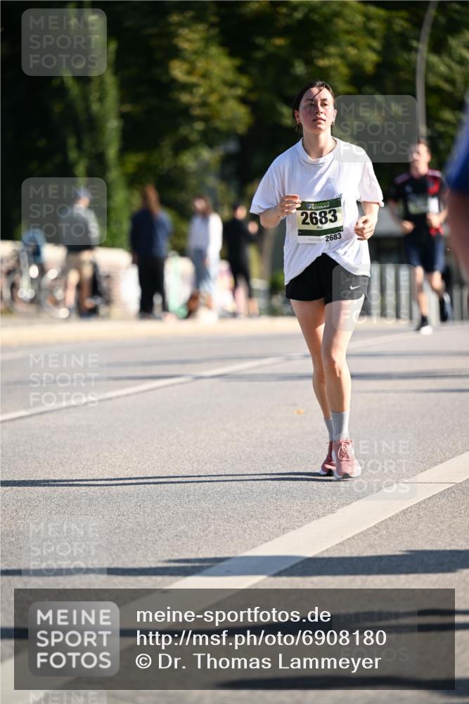 01.09.2024 - BARMER Alsterlauf Dr. Thomas Lammeyer http://msf.ph/oto/6908180 01.09.2024 09:43:12 Laufen 2683, 2683 meine-sportfotos.de