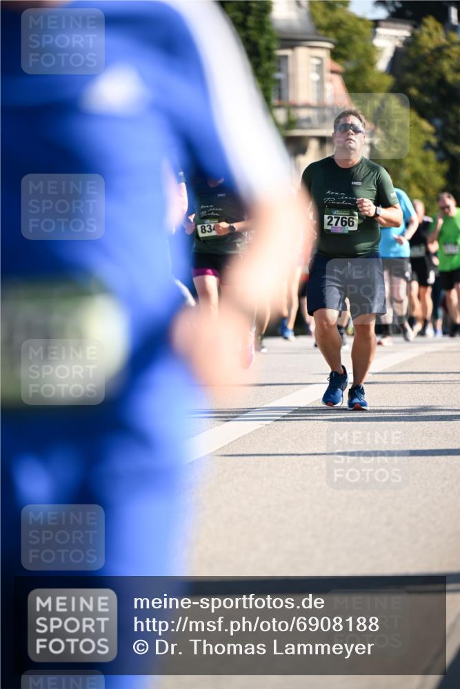 01.09.2024 - BARMER Alsterlauf Dr. Thomas Lammeyer http://msf.ph/oto/6908188 01.09.2024 09:43:12 Laufen 834, 2766 meine-sportfotos.de
