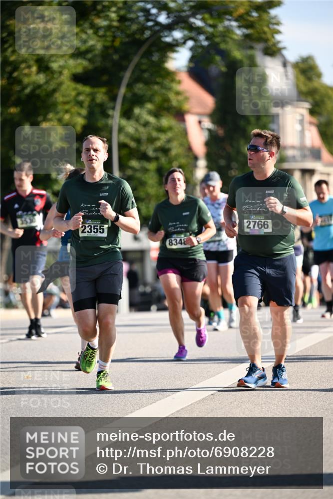 01.09.2024 - BARMER Alsterlauf Dr. Thomas Lammeyer http://msf.ph/oto/6908228 01.09.2024 09:43:14 Laufen 3530, 2355, 8348, 2766 meine-sportfotos.de