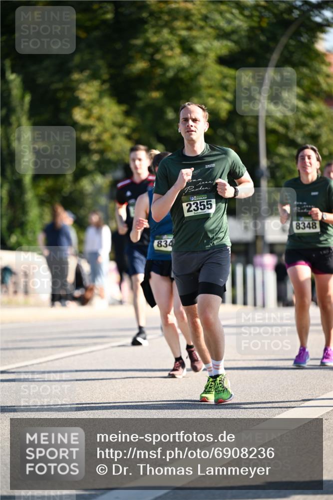 01.09.2024 - BARMER Alsterlauf Dr. Thomas Lammeyer http://msf.ph/oto/6908236 01.09.2024 09:43:14 Laufen 834, 2355, 8348 meine-sportfotos.de