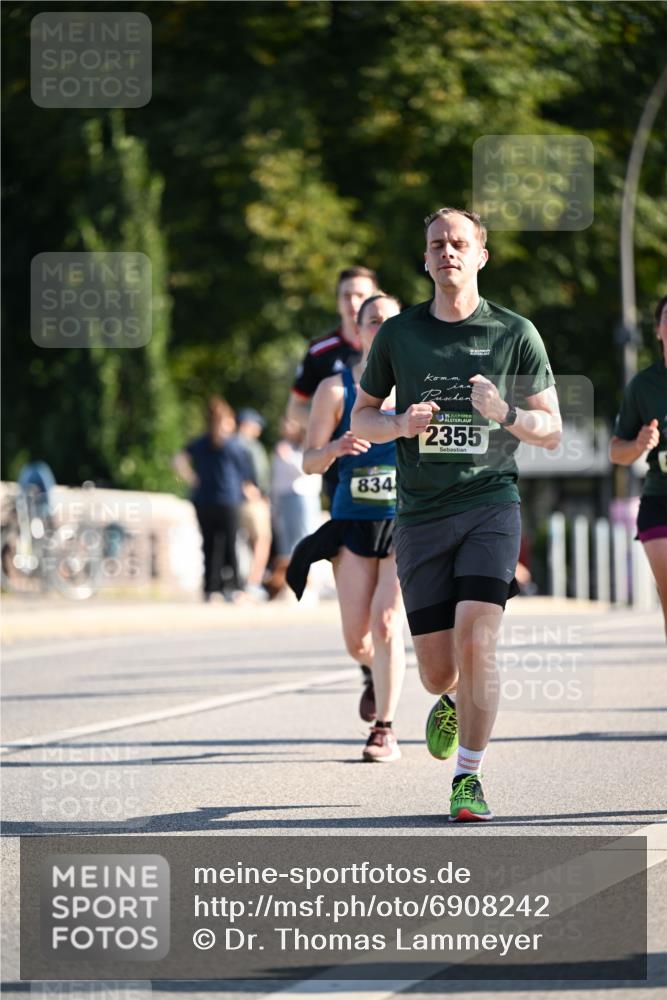 01.09.2024 - BARMER Alsterlauf Dr. Thomas Lammeyer http://msf.ph/oto/6908242 01.09.2024 09:43:15 Laufen 834, 2355 meine-sportfotos.de