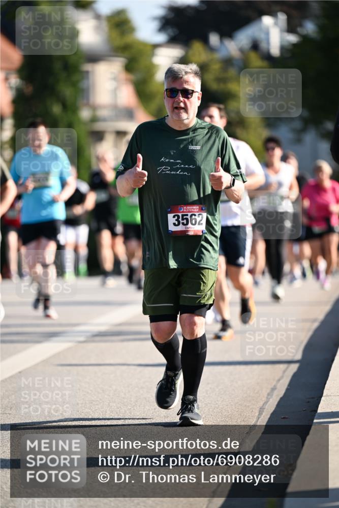 01.09.2024 - BARMER Alsterlauf Dr. Thomas Lammeyer http://msf.ph/oto/6908286 01.09.2024 09:43:17 Laufen 35, 3562 meine-sportfotos.de