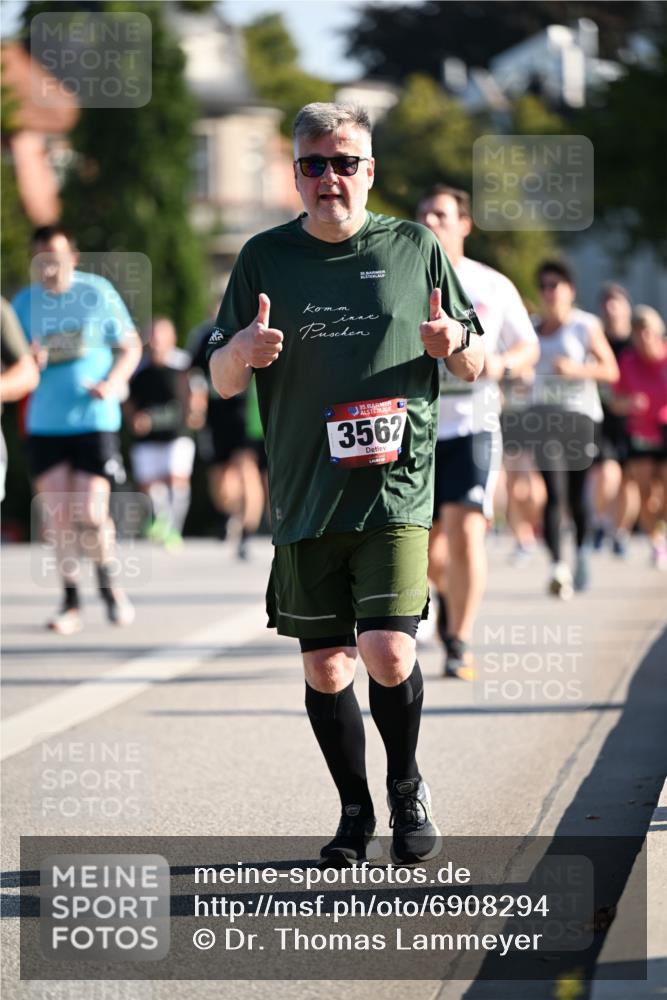 01.09.2024 - BARMER Alsterlauf Dr. Thomas Lammeyer http://msf.ph/oto/6908294 01.09.2024 09:43:17 Laufen 35, 3562 meine-sportfotos.de