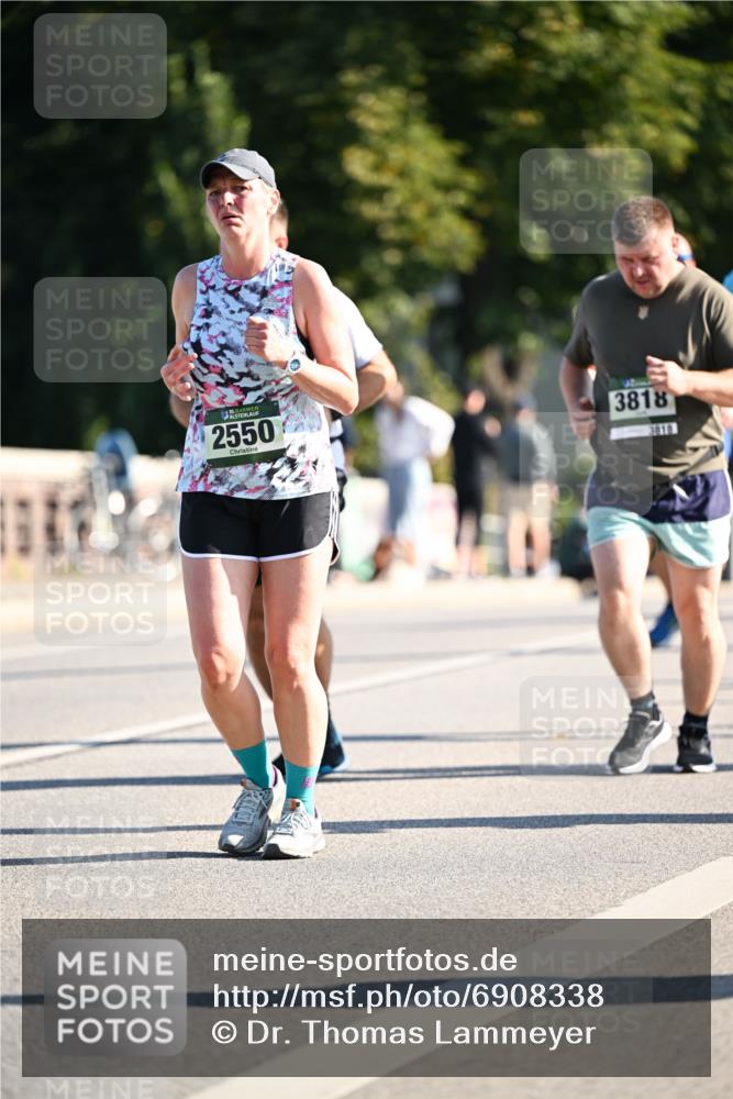 01.09.2024 - BARMER Alsterlauf Dr. Thomas Lammeyer http://msf.ph/oto/6908338 01.09.2024 09:43:19 Laufen 35, 2550, 3818 meine-sportfotos.de