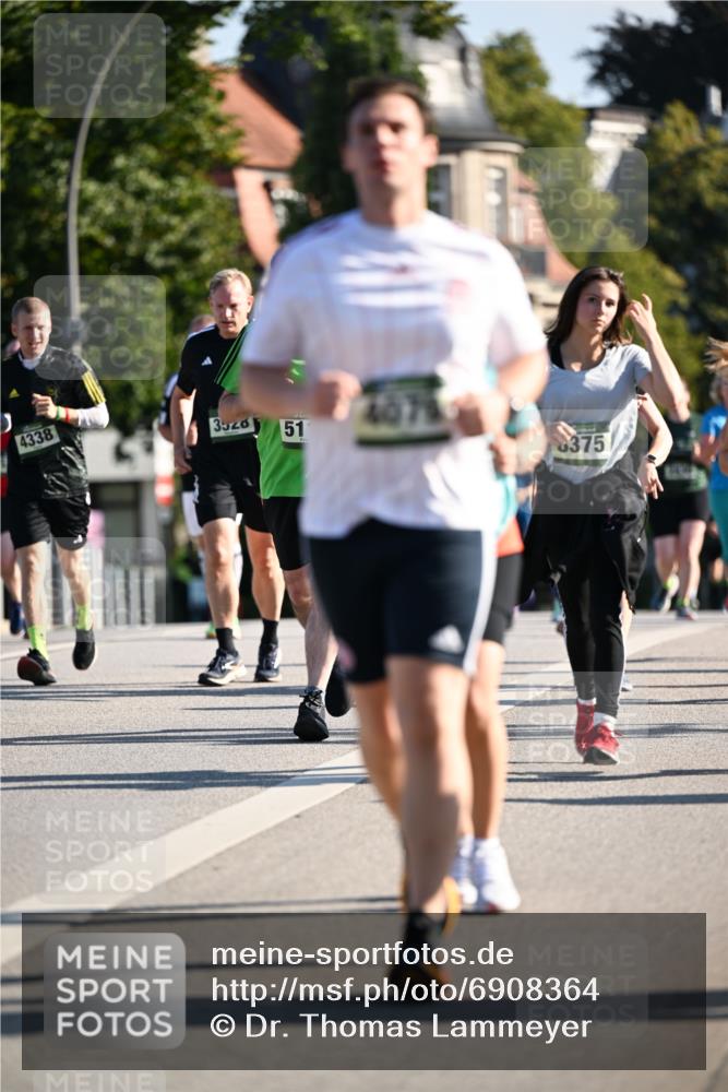 01.09.2024 - BARMER Alsterlauf Dr. Thomas Lammeyer http://msf.ph/oto/6908364 01.09.2024 09:43:21 Laufen 4338, 3520, 51, 375 meine-sportfotos.de