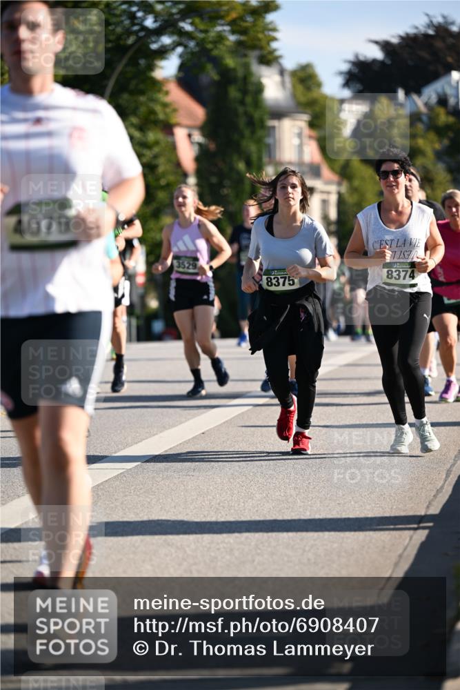 01.09.2024 - BARMER Alsterlauf Dr. Thomas Lammeyer http://msf.ph/oto/6908407 01.09.2024 09:43:22 Laufen 4079, 8375, 8374 meine-sportfotos.de