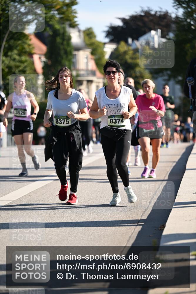 01.09.2024 - BARMER Alsterlauf Dr. Thomas Lammeyer http://msf.ph/oto/6908432 01.09.2024 09:43:23 Laufen 3529, 8375, 8374 meine-sportfotos.de