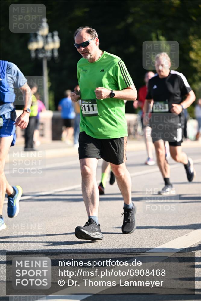 01.09.2024 - BARMER Alsterlauf Dr. Thomas Lammeyer http://msf.ph/oto/6908468 01.09.2024 09:43:25 Laufen 5111 meine-sportfotos.de