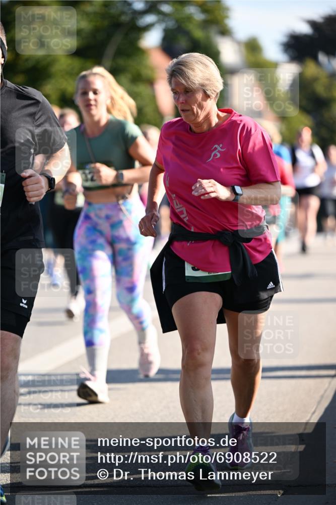 01.09.2024 - BARMER Alsterlauf Dr. Thomas Lammeyer http://msf.ph/oto/6908522 01.09.2024 09:43:27 Laufen 12 meine-sportfotos.de