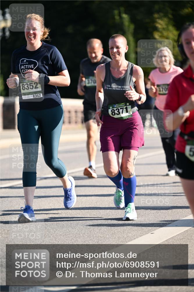 01.09.2024 - BARMER Alsterlauf Dr. Thomas Lammeyer http://msf.ph/oto/6908591 01.09.2024 09:43:31 Laufen 8352, 8352, 1370, 370, 135, 8371, 5 meine-sportfotos.de