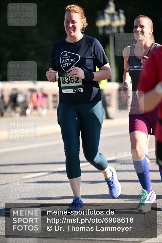 01.09.2024 - BARMER Alsterlauf Dr. Thomas Lammeyer http://msf.ph/oto/6908616 01.09.2024 09:43:32 Laufen 8352, 8352 meine-sportfotos.de