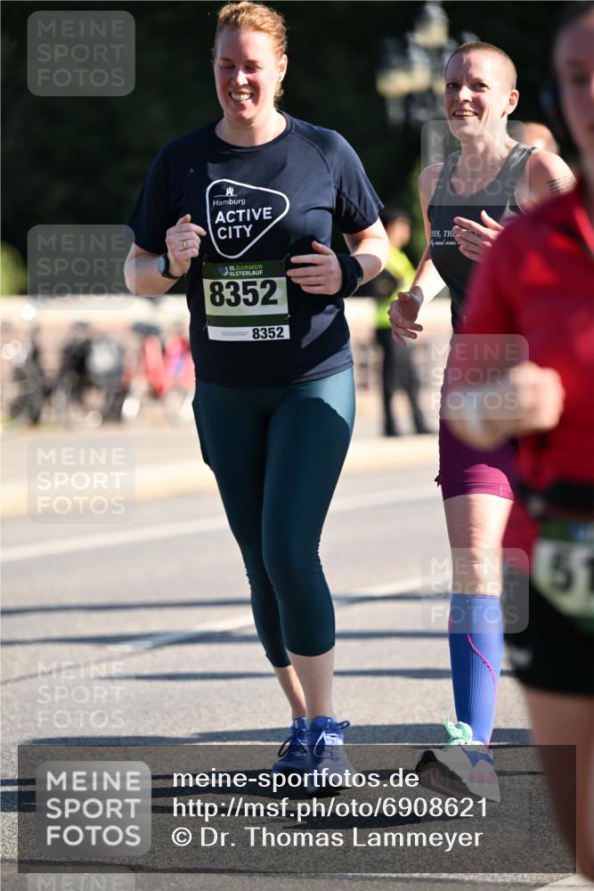 01.09.2024 - BARMER Alsterlauf Dr. Thomas Lammeyer http://msf.ph/oto/6908621 01.09.2024 09:43:32 Laufen 35, 8352, 8352, 51 meine-sportfotos.de