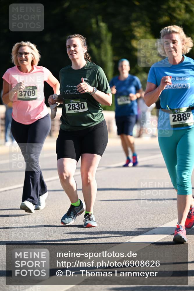 01.09.2024 - BARMER Alsterlauf Dr. Thomas Lammeyer http://msf.ph/oto/6908626 01.09.2024 09:43:32 Laufen 3709, 2830, 2889 meine-sportfotos.de