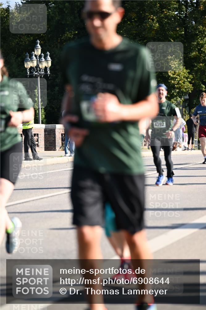 01.09.2024 - BARMER Alsterlauf Dr. Thomas Lammeyer http://msf.ph/oto/6908644 01.09.2024 09:43:34 Laufen 4392 meine-sportfotos.de