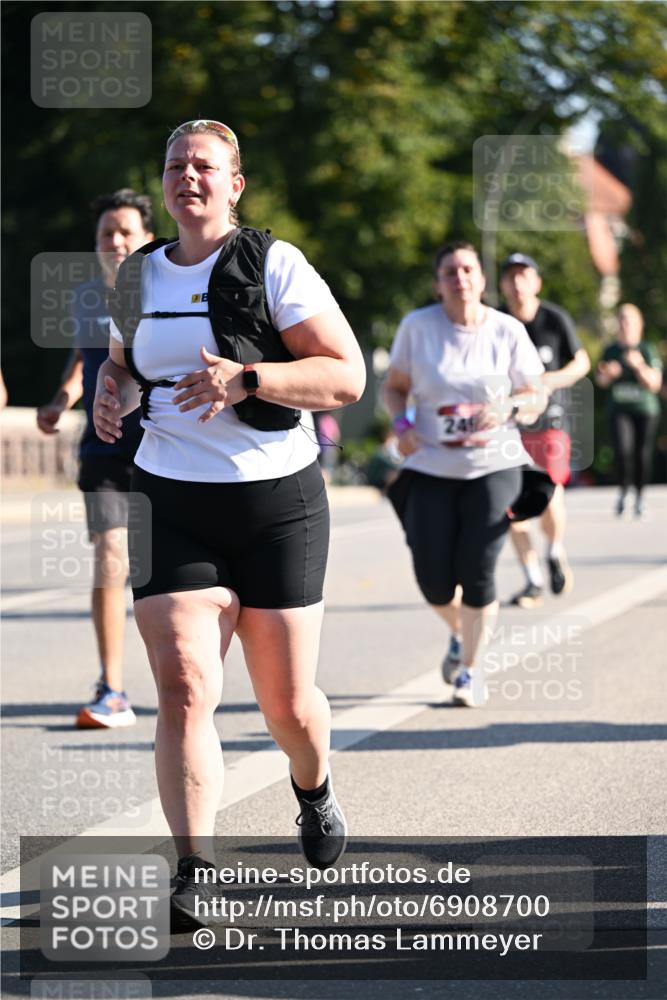 01.09.2024 - BARMER Alsterlauf Dr. Thomas Lammeyer http://msf.ph/oto/6908700 01.09.2024 09:43:36 Laufen  meine-sportfotos.de