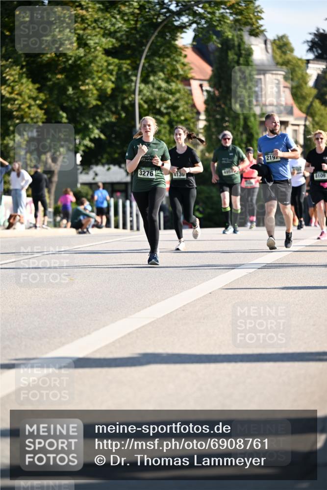 01.09.2024 - BARMER Alsterlauf Dr. Thomas Lammeyer http://msf.ph/oto/6908761 01.09.2024 09:43:39 Laufen 3276, 495, 4130, 2197, 8109 meine-sportfotos.de
