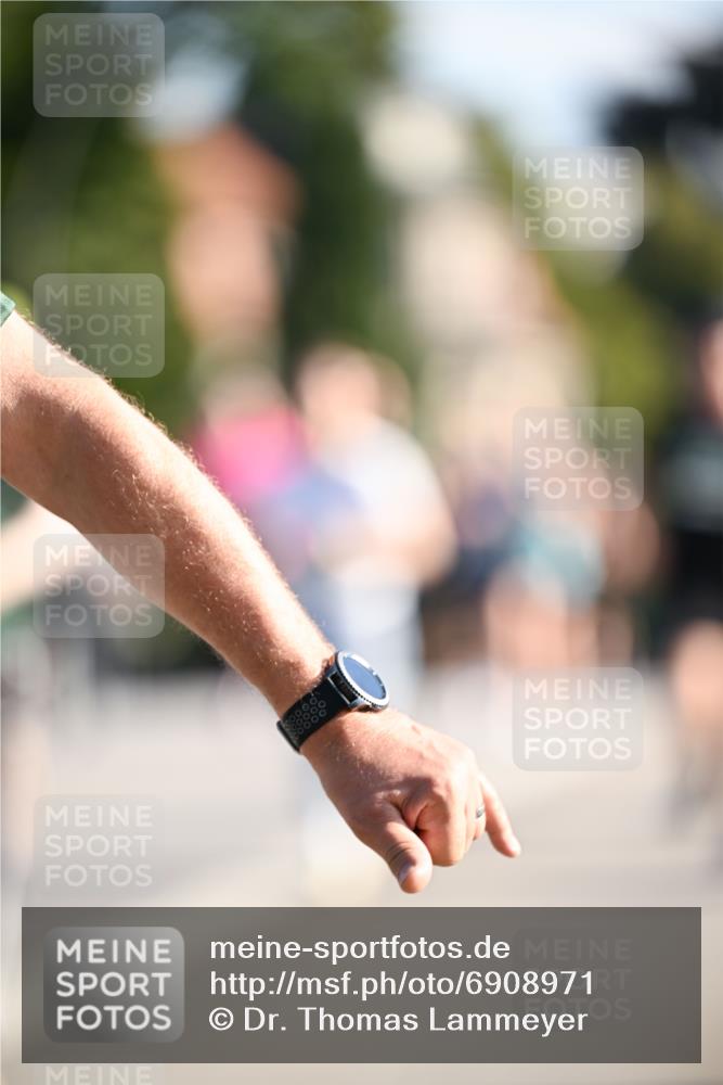 01.09.2024 - BARMER Alsterlauf Dr. Thomas Lammeyer http://msf.ph/oto/6908971 01.09.2024 09:43:51 Laufen  meine-sportfotos.de