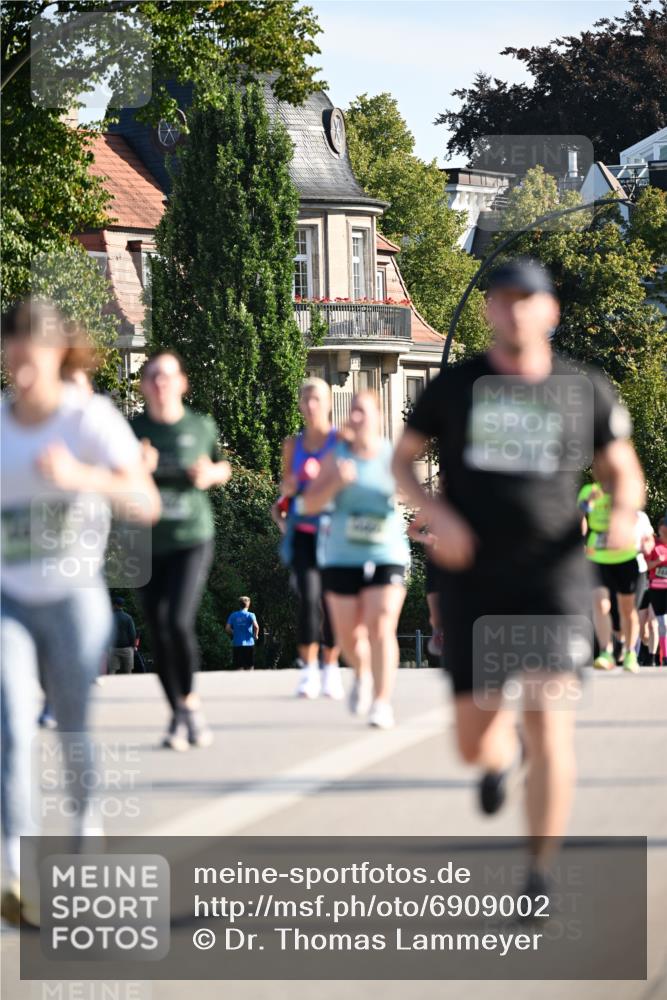 01.09.2024 - BARMER Alsterlauf Dr. Thomas Lammeyer http://msf.ph/oto/6909002 01.09.2024 09:43:52 Laufen  meine-sportfotos.de
