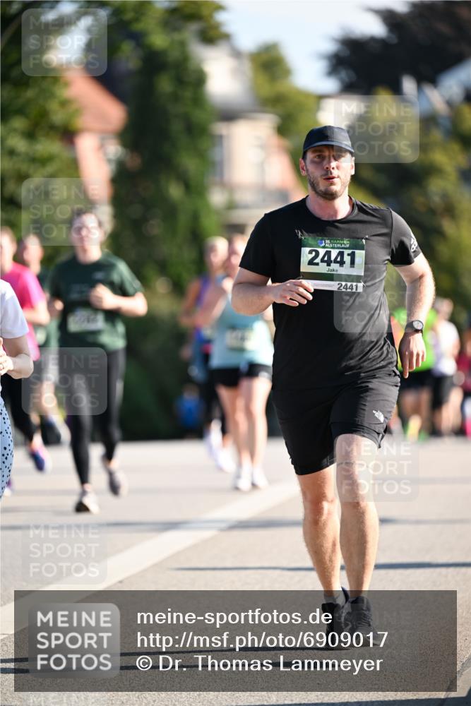01.09.2024 - BARMER Alsterlauf Dr. Thomas Lammeyer http://msf.ph/oto/6909017 01.09.2024 09:43:52 Laufen 35, 2441, 2441 meine-sportfotos.de