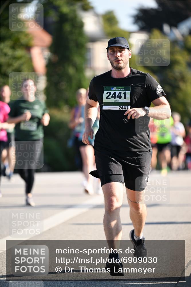 01.09.2024 - BARMER Alsterlauf Dr. Thomas Lammeyer http://msf.ph/oto/6909030 01.09.2024 09:43:53 Laufen 35, 2441, 2441 meine-sportfotos.de
