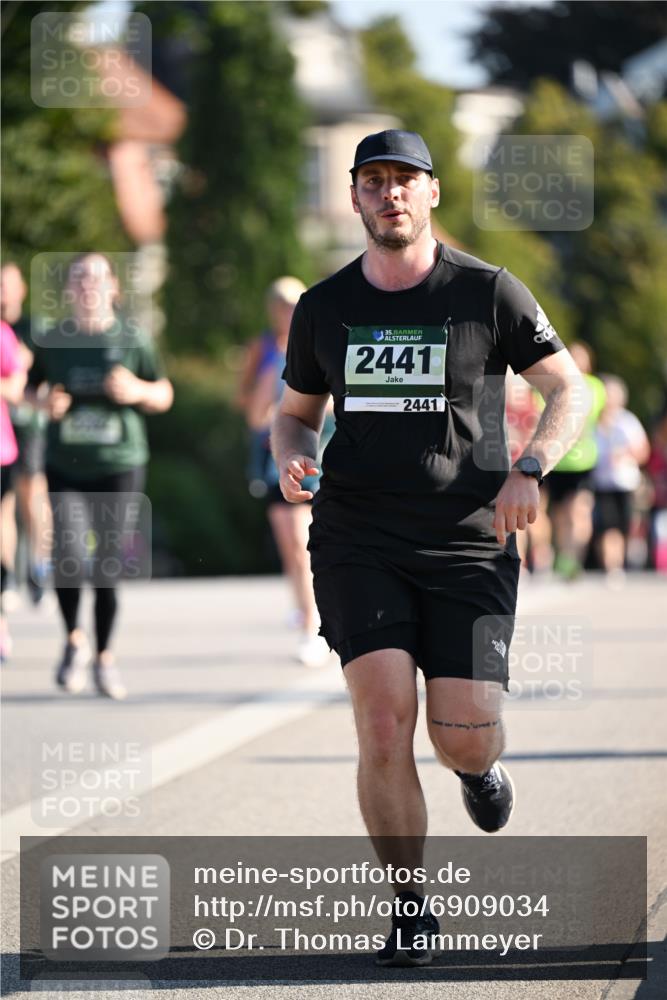 01.09.2024 - BARMER Alsterlauf Dr. Thomas Lammeyer http://msf.ph/oto/6909034 01.09.2024 09:43:53 Laufen 35, 2441, 2441 meine-sportfotos.de