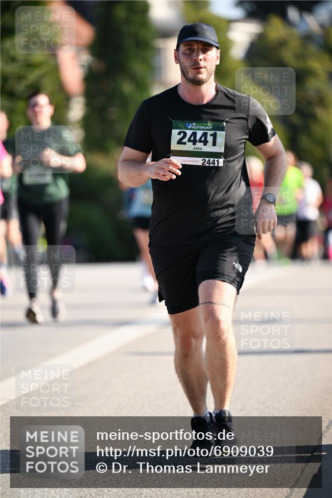 01.09.2024 - BARMER Alsterlauf Dr. Thomas Lammeyer http://msf.ph/oto/6909039 01.09.2024 09:43:53 Laufen 35, 2441, 2441 meine-sportfotos.de