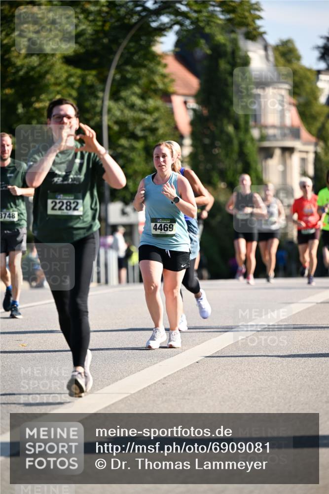 01.09.2024 - BARMER Alsterlauf Dr. Thomas Lammeyer http://msf.ph/oto/6909081 01.09.2024 09:43:56 Laufen 3748, 2282, 4469 meine-sportfotos.de