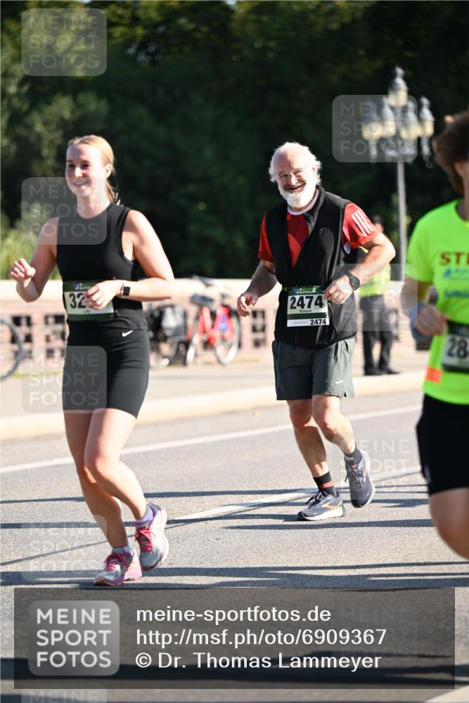 01.09.2024 - BARMER Alsterlauf Dr. Thomas Lammeyer http://msf.ph/oto/6909367 01.09.2024 09:44:06 Laufen 32, 2474, 2474, 28 meine-sportfotos.de